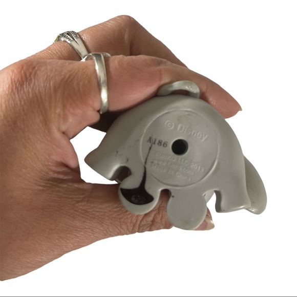 FUNKO POP Disney DUMBO #50 T2-67 - Picture 3 of 3